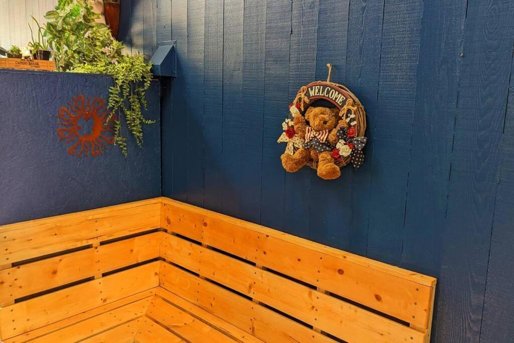 The Gogh - A Cozy, Creative Retreat *