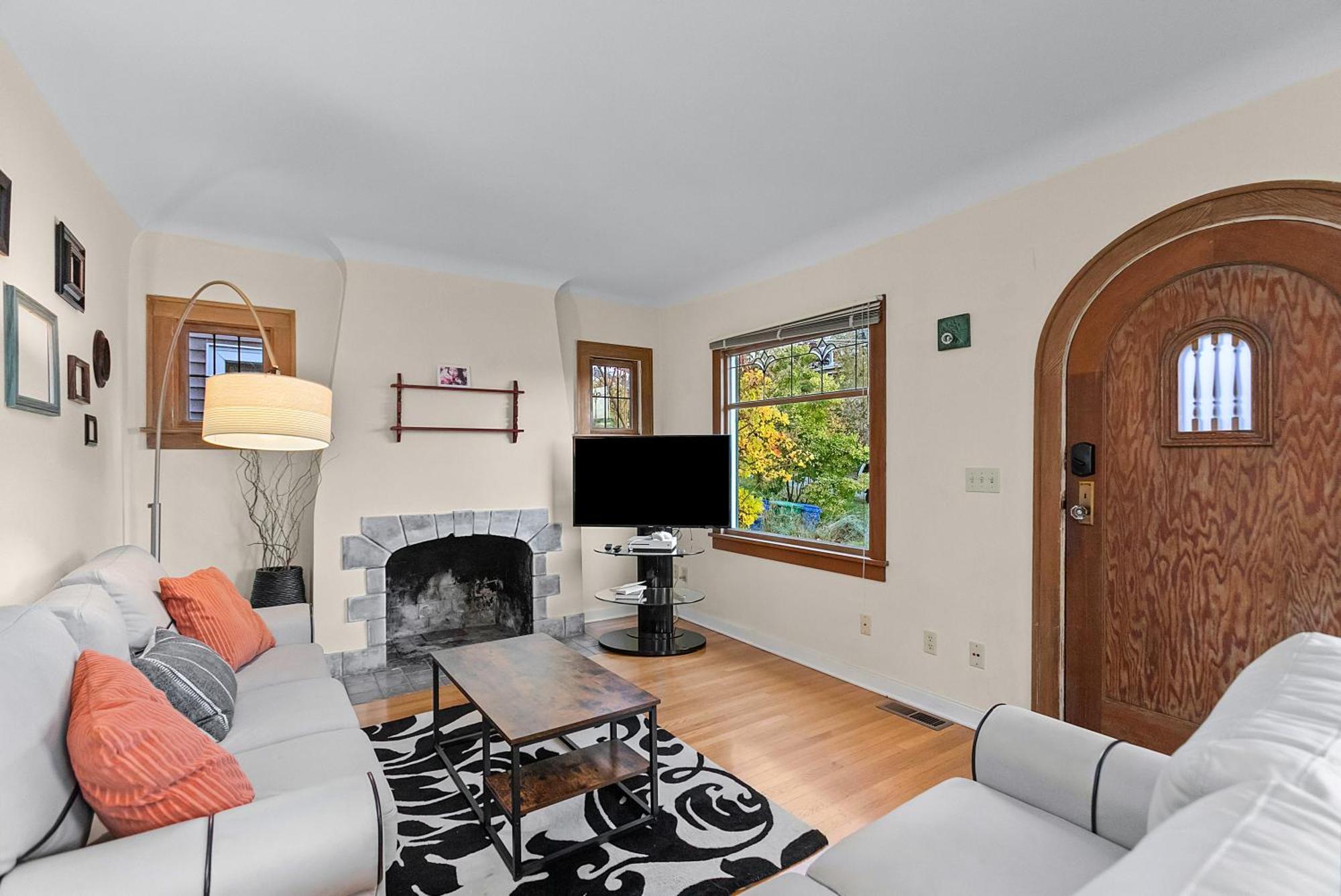 The Firefly Apartment *