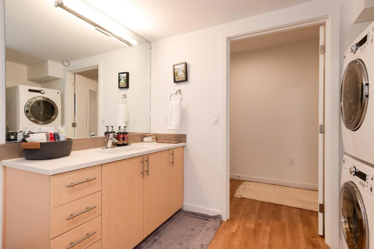 Stunning Capitol Hill 1bd *