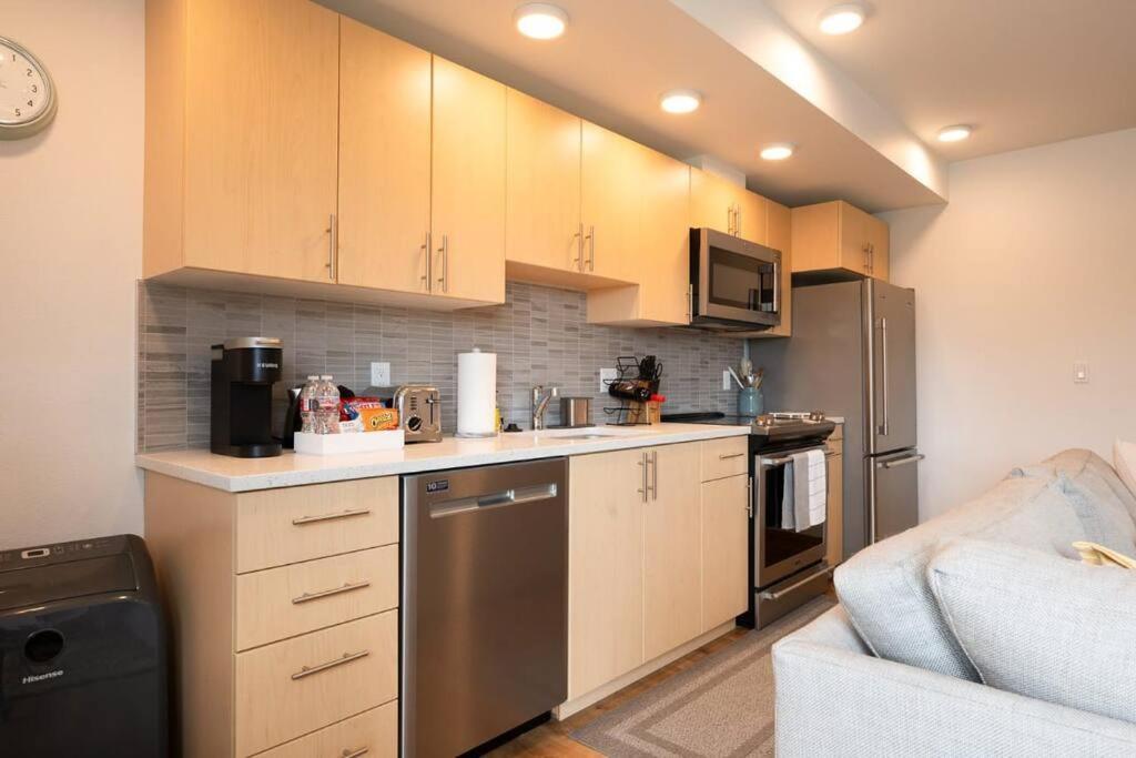 Stunning Capitol Hill 1bd *