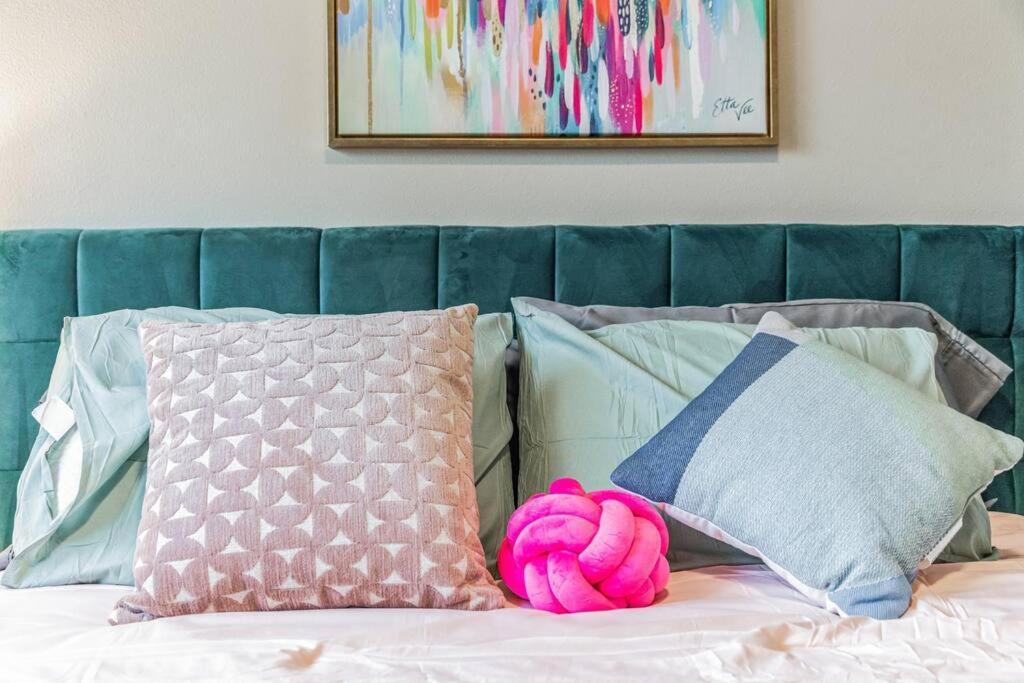 Apartment Vibrant 2bed - Stroll To Sea Space Needle Seattle
