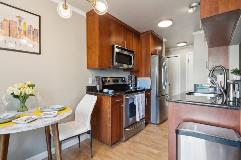 Vibrant 2bed - Stroll To Sea Space Needle Seattle
