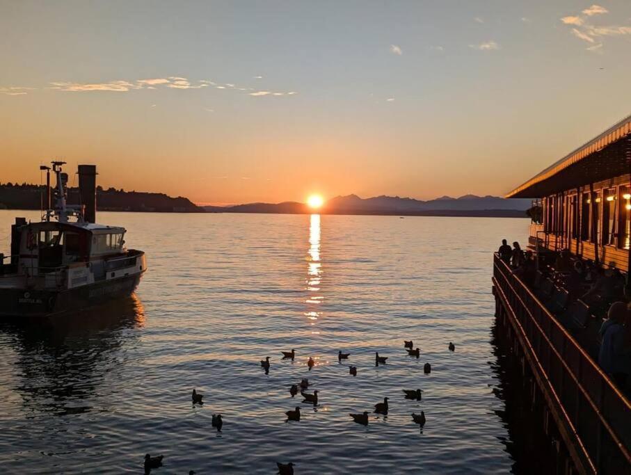 Vibrant 2bed - Stroll To Sea Space Needle *