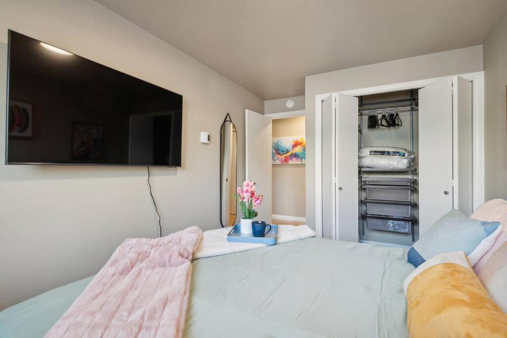 Apartment Vibrant 2bed - Stroll To Sea Space Needle