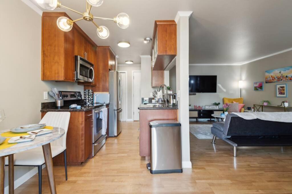 Vibrant 2bed - Stroll To Sea Space Needle *