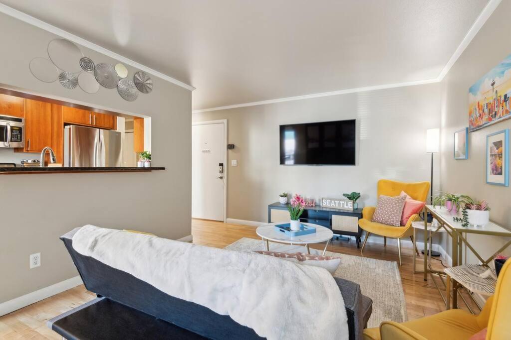 Vibrant 2bed - Stroll To Sea Space Needle Apartment *