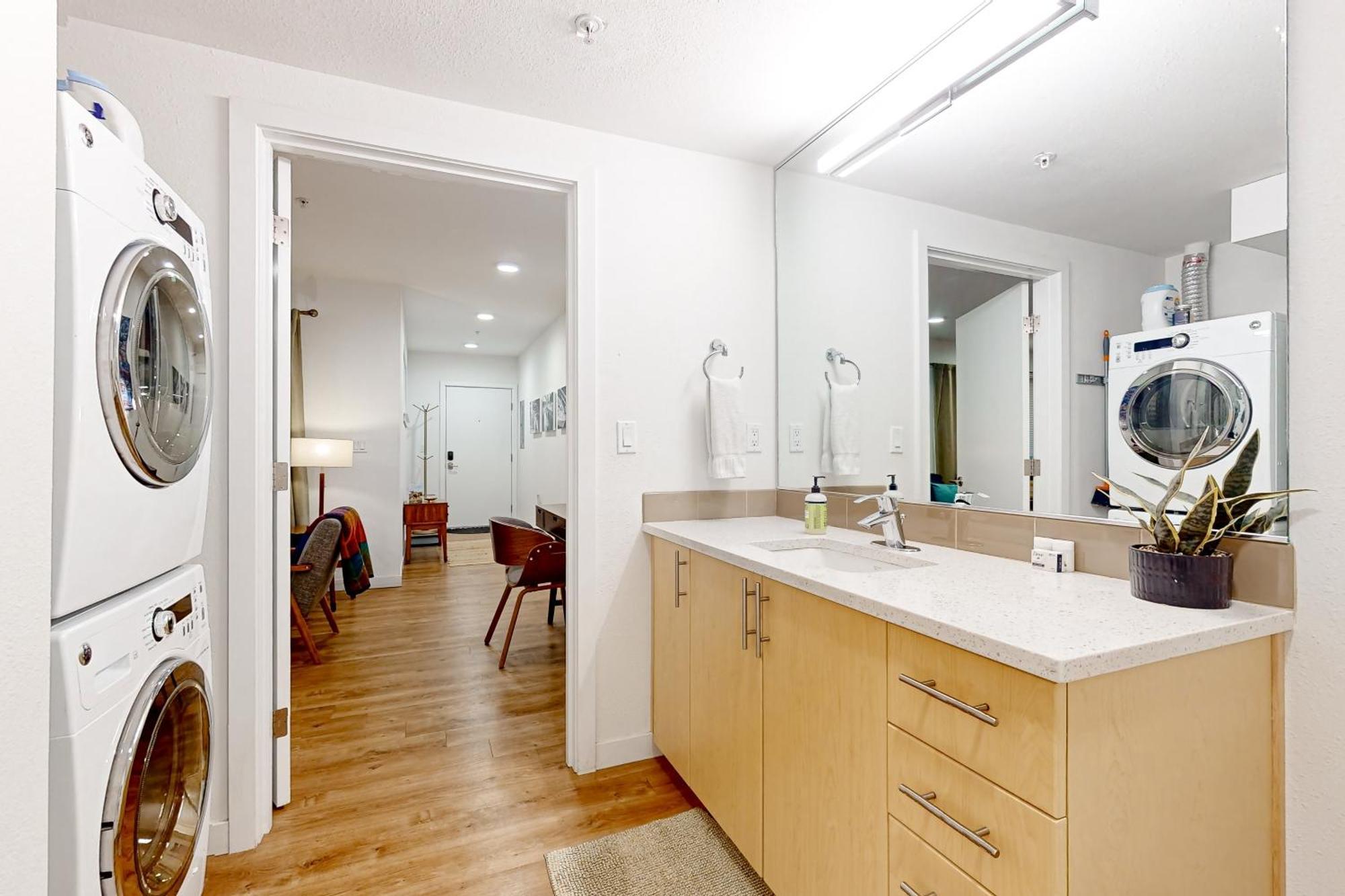 Atrium Unit 105 * Seattle