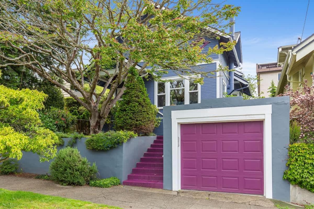 Charming Fremont Craftsman With Scenic Views