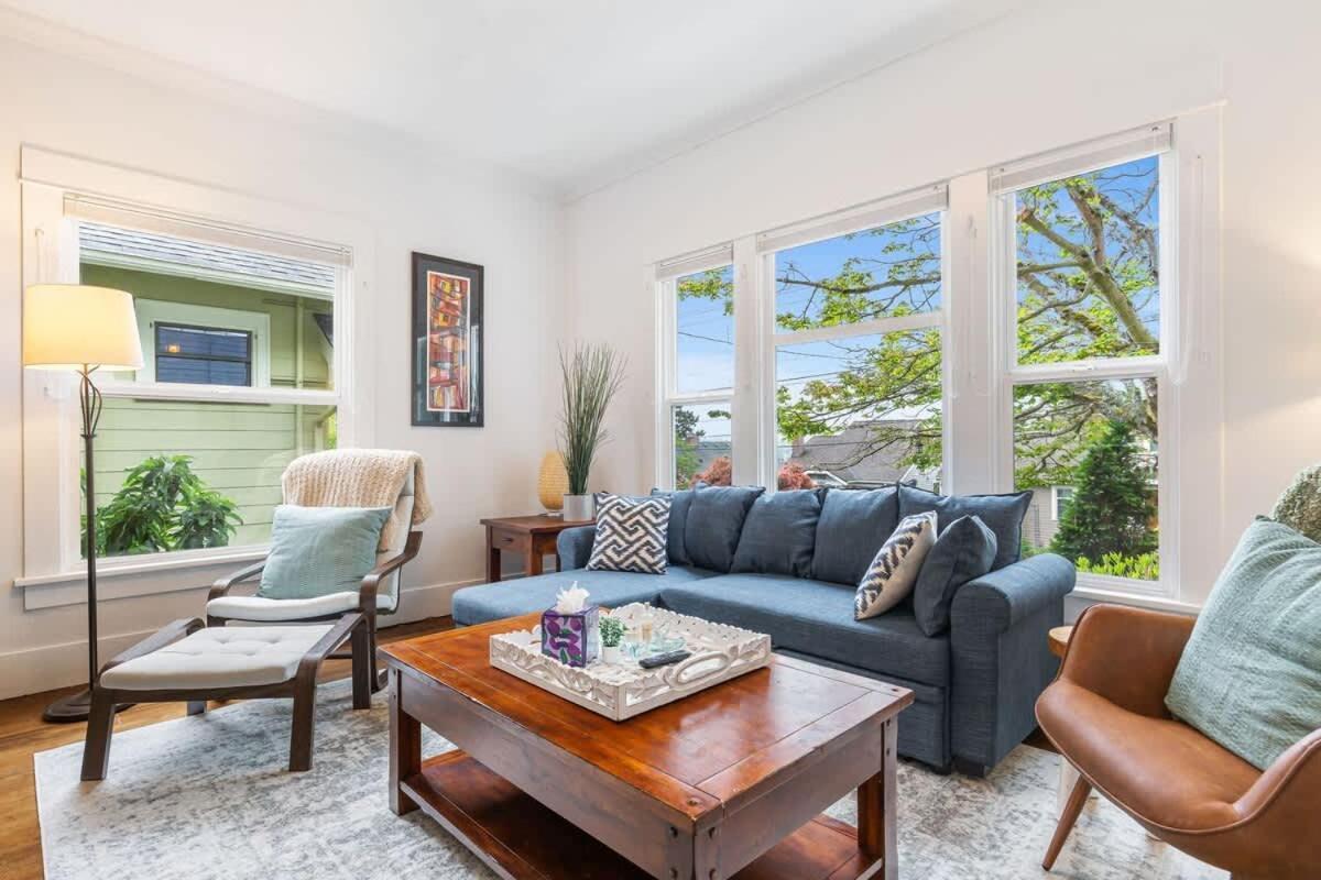 Charming Fremont Craftsman With Scenic Views *