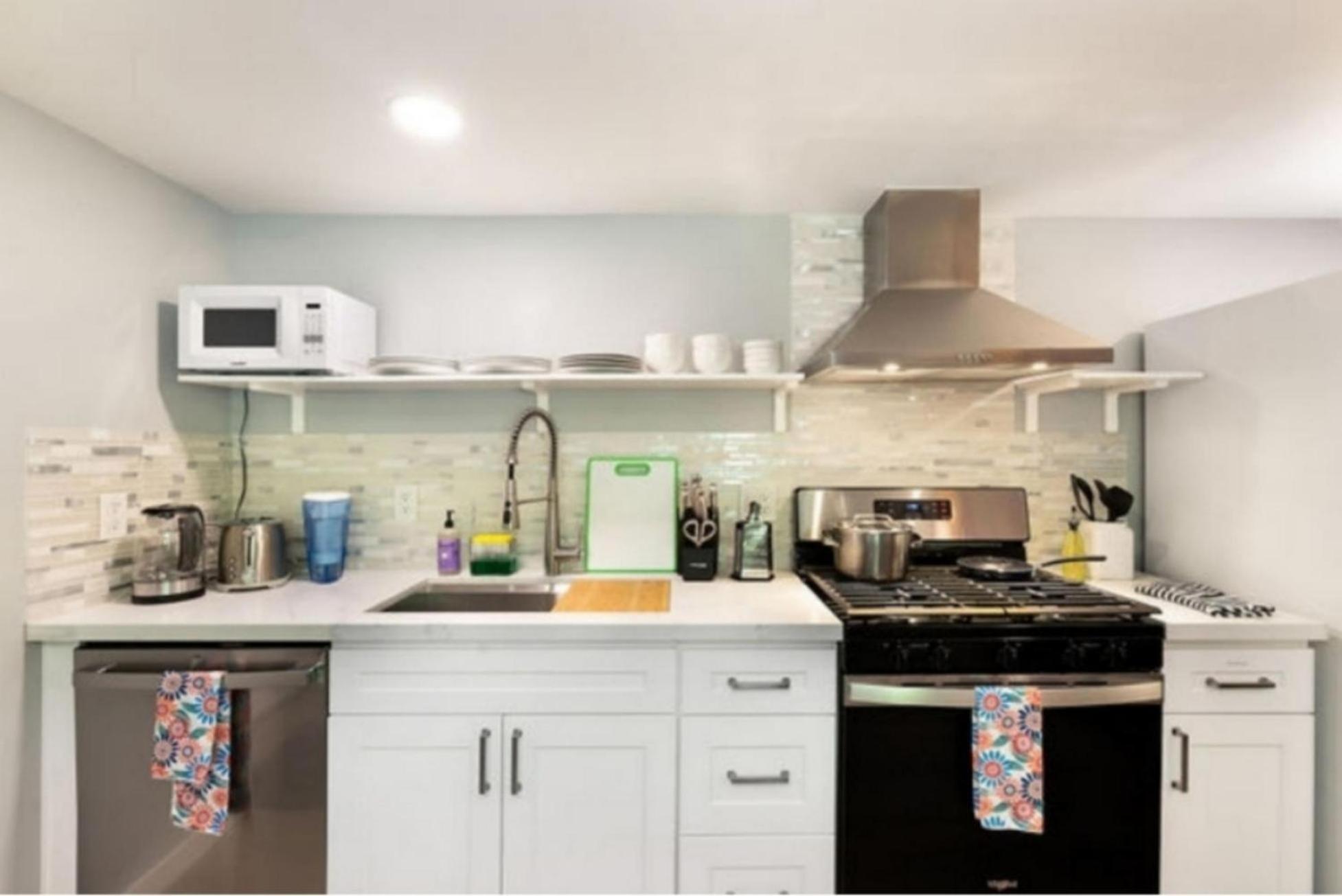 The B By Betterstay Apartment *