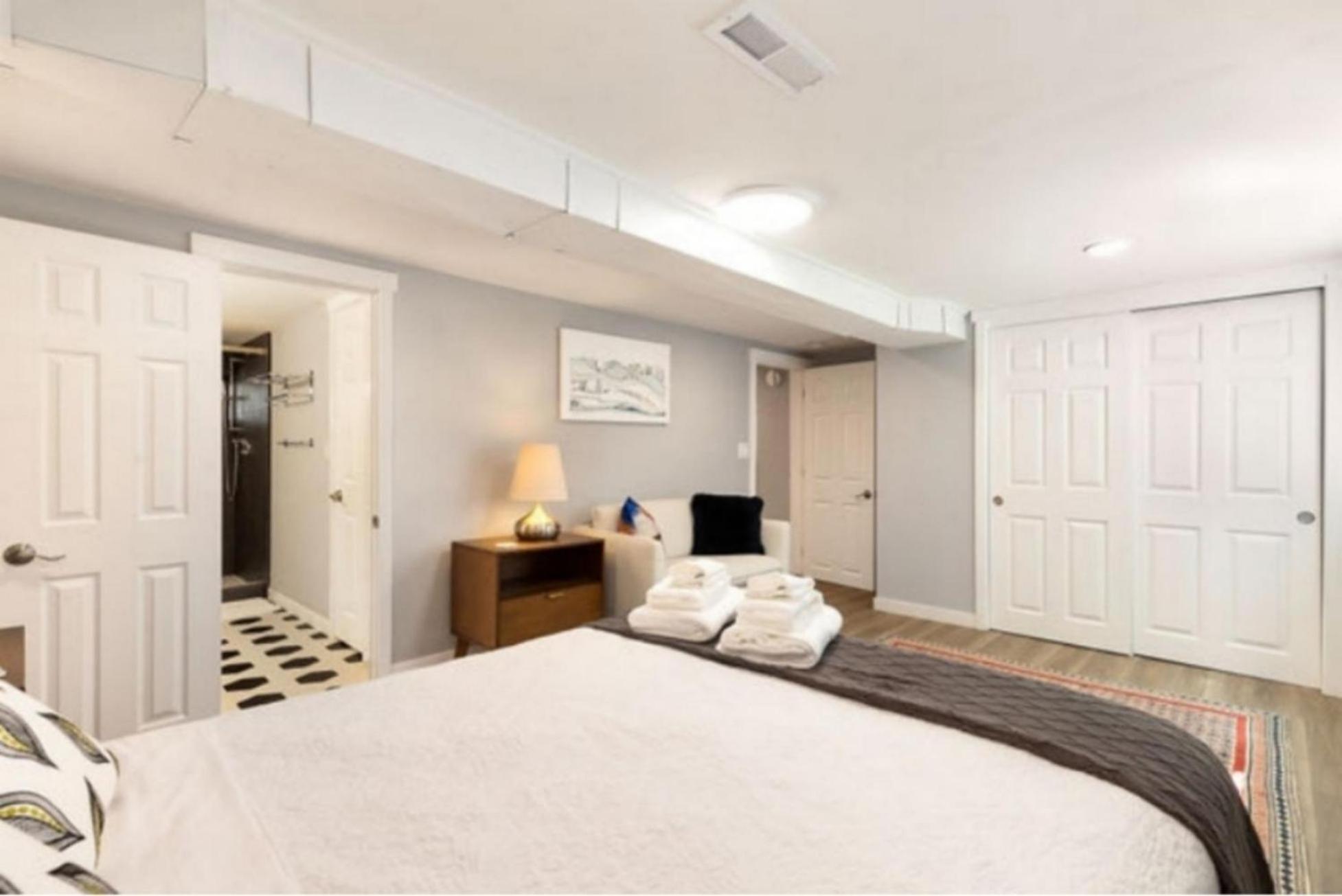 The B By Betterstay Apartment *