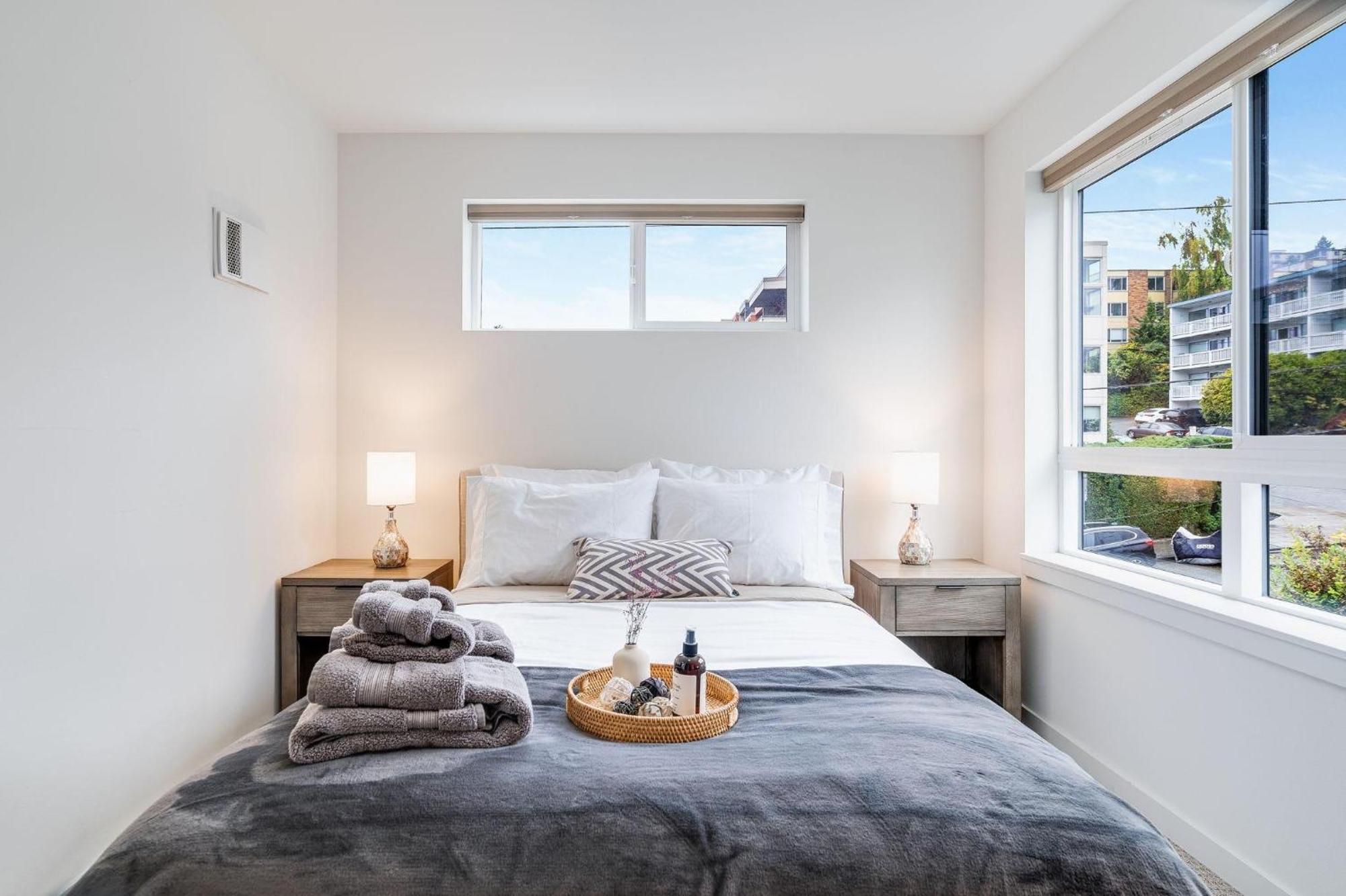 Traveler's Gem By Betterstay Seattle