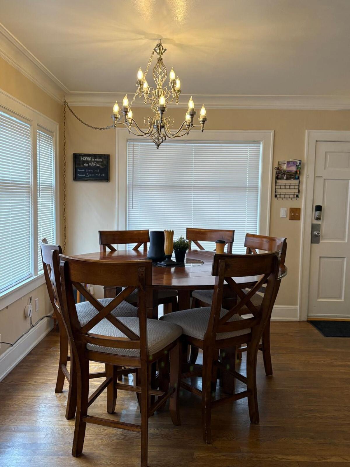 Queen Bea-seattle-queen Anne-upper Level Apartment Seattle