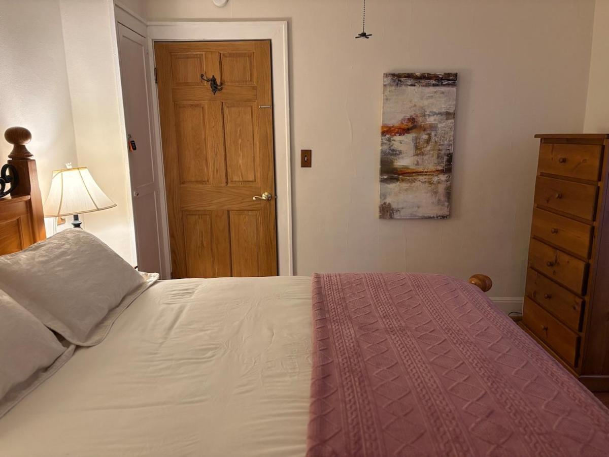 Queen Bea-seattle-queen Anne-upper Level Apartment
