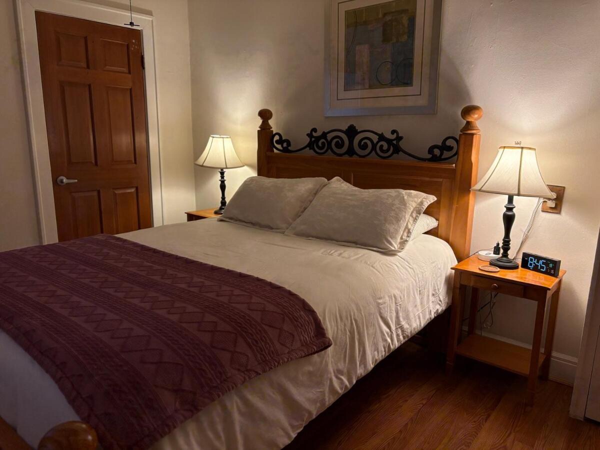Queen Bea-seattle-queen Anne-upper Level Seattle