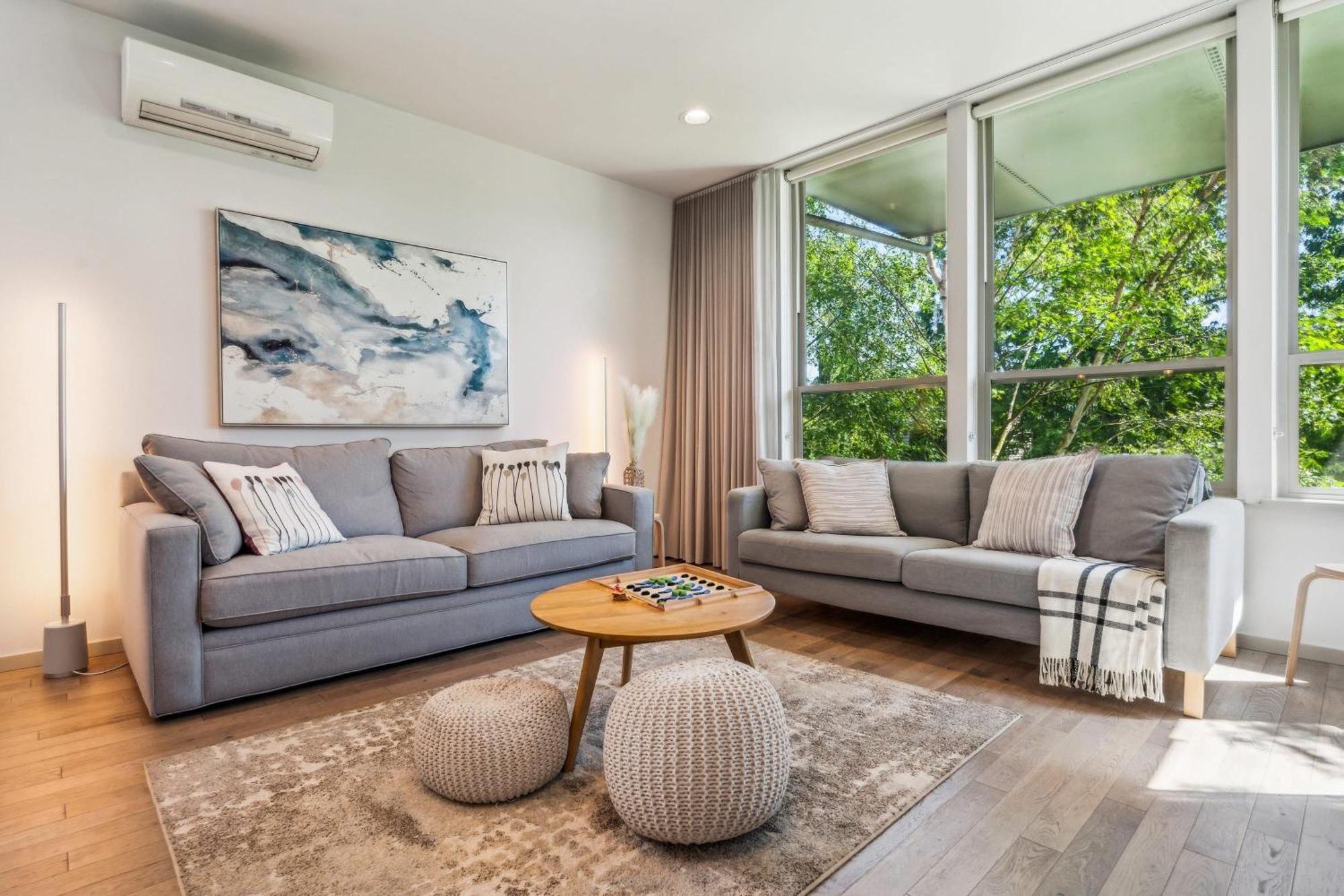 3-story With Private Balcony Holiday home *