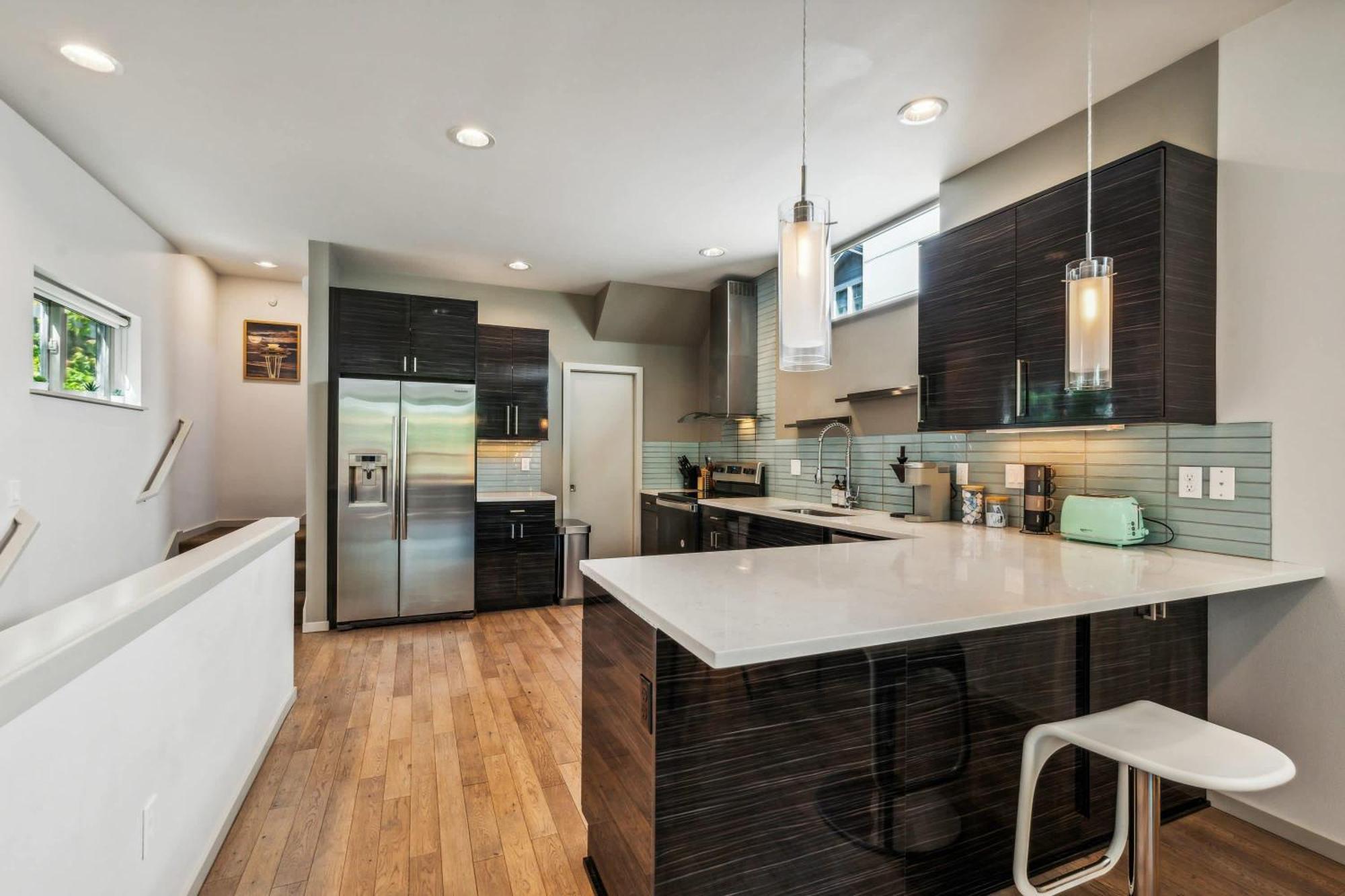 3-story With Private Balcony *