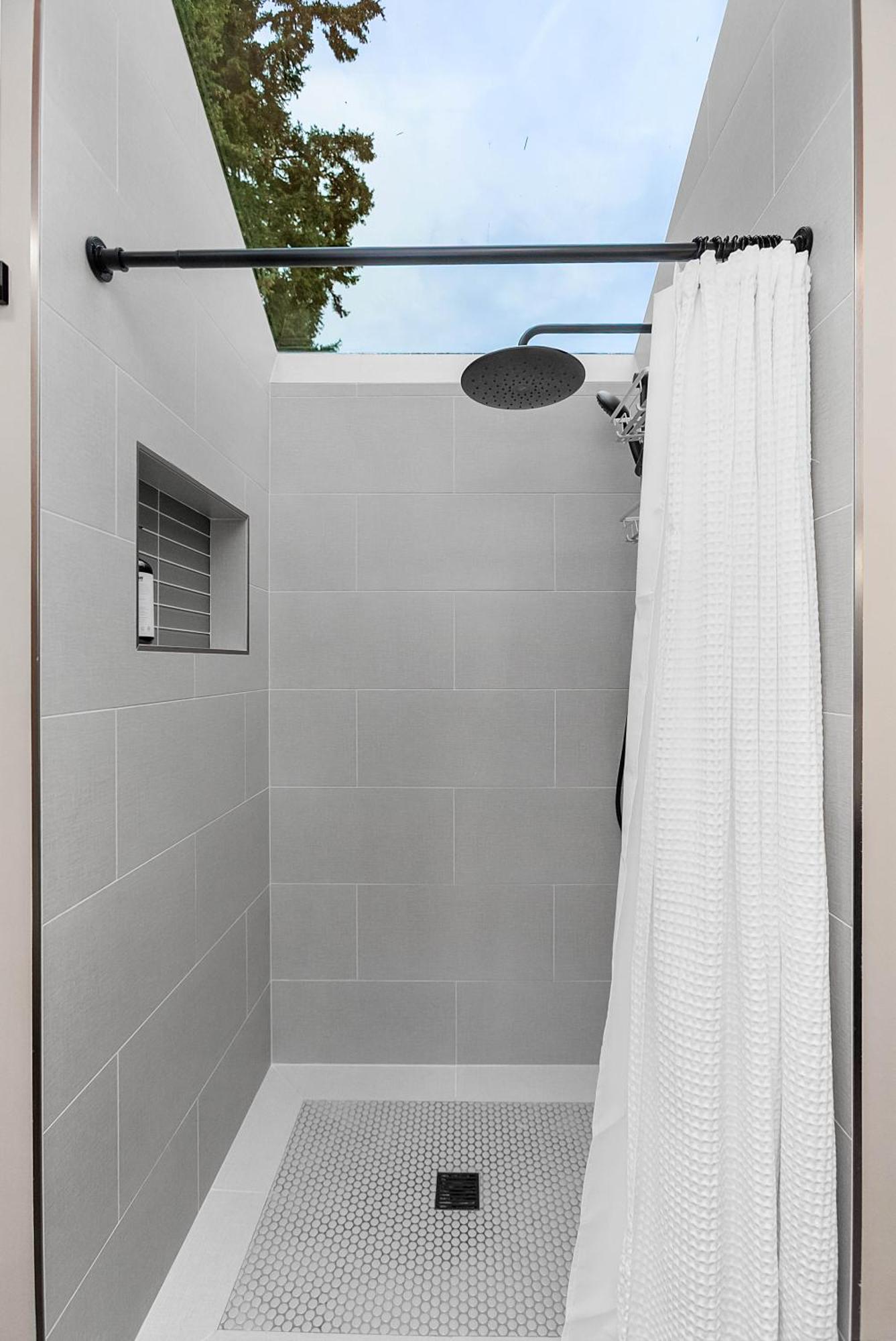 Madrona Bliss A Modern Escape *