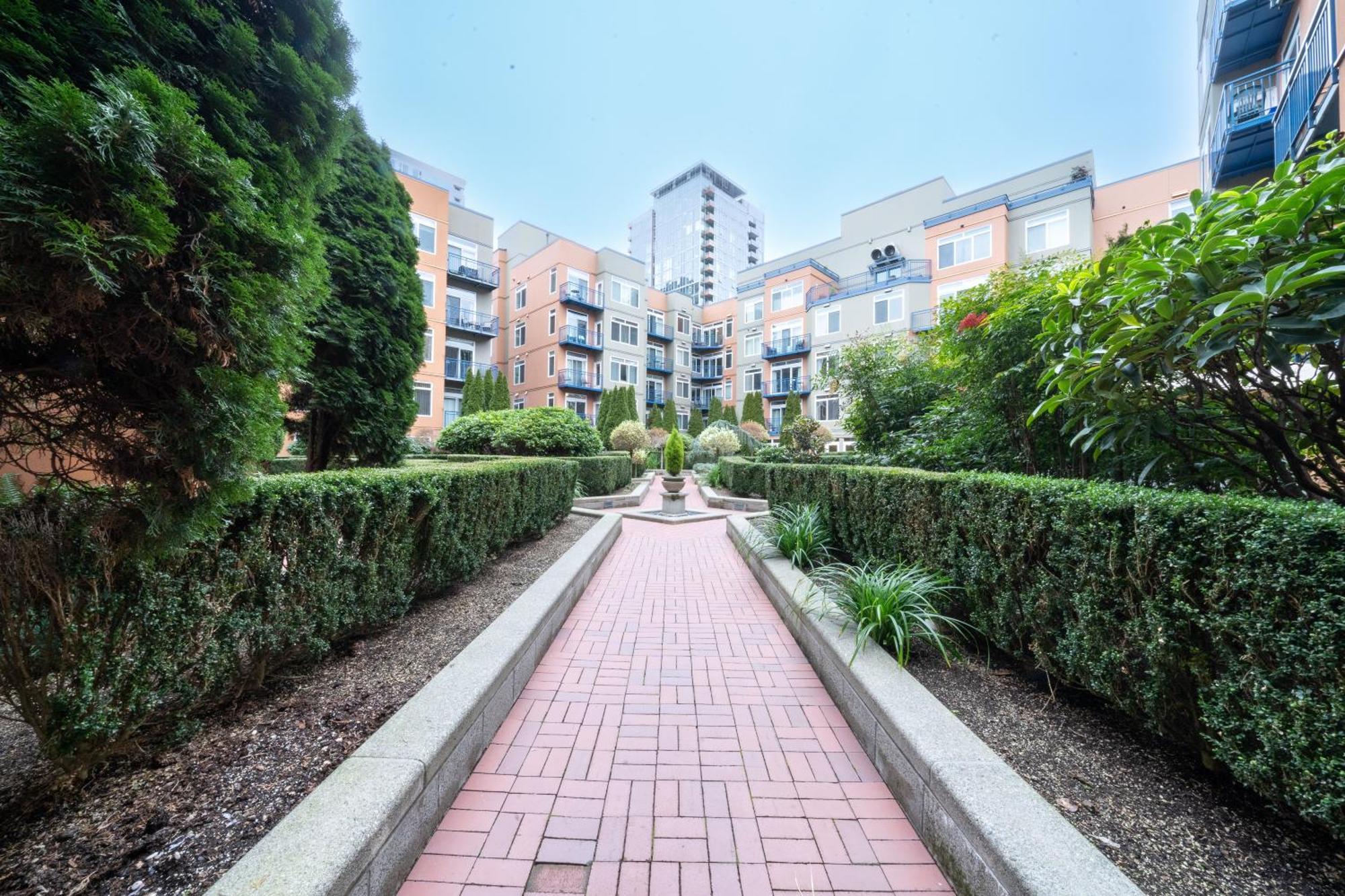 Apartment Space Needle Downtown Modern Story Penthouse