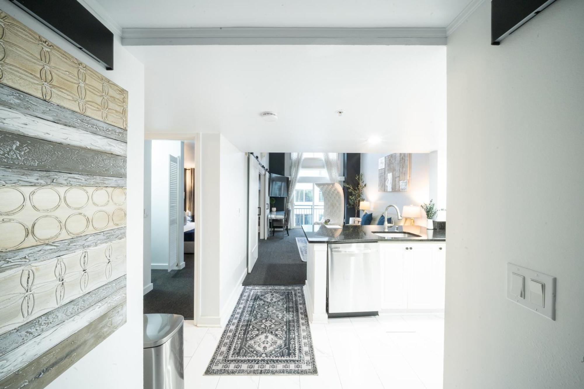 Space Needle Downtown Modern Story Penthouse