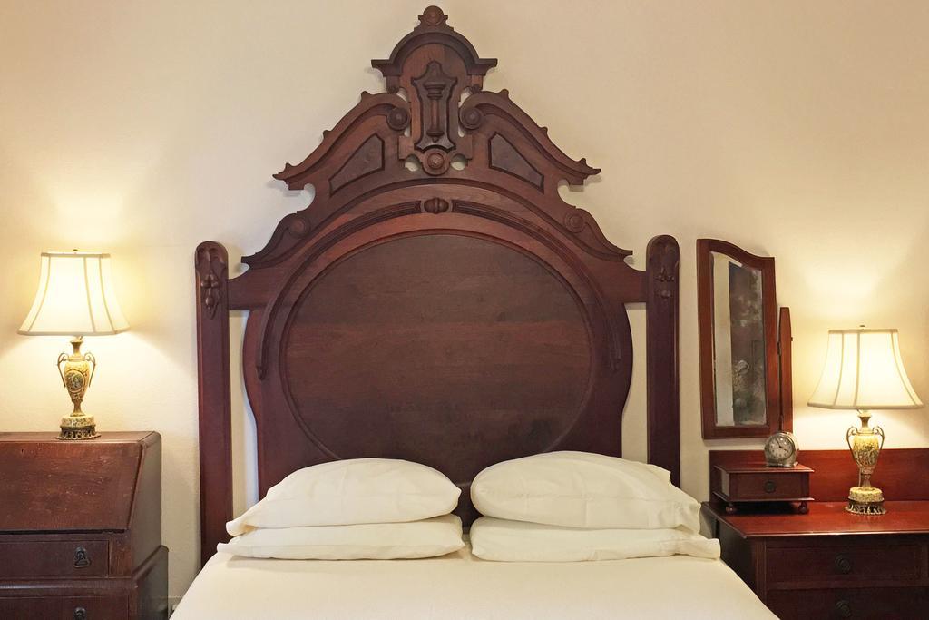 11th Avenue Bed & Breakfast