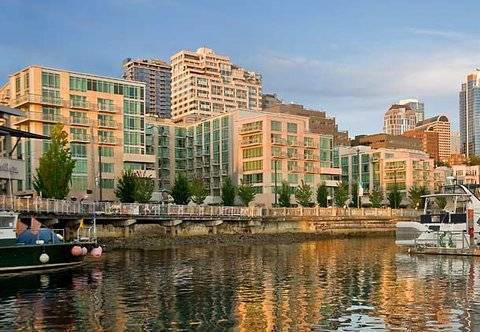 Marriott Waterfront 4*