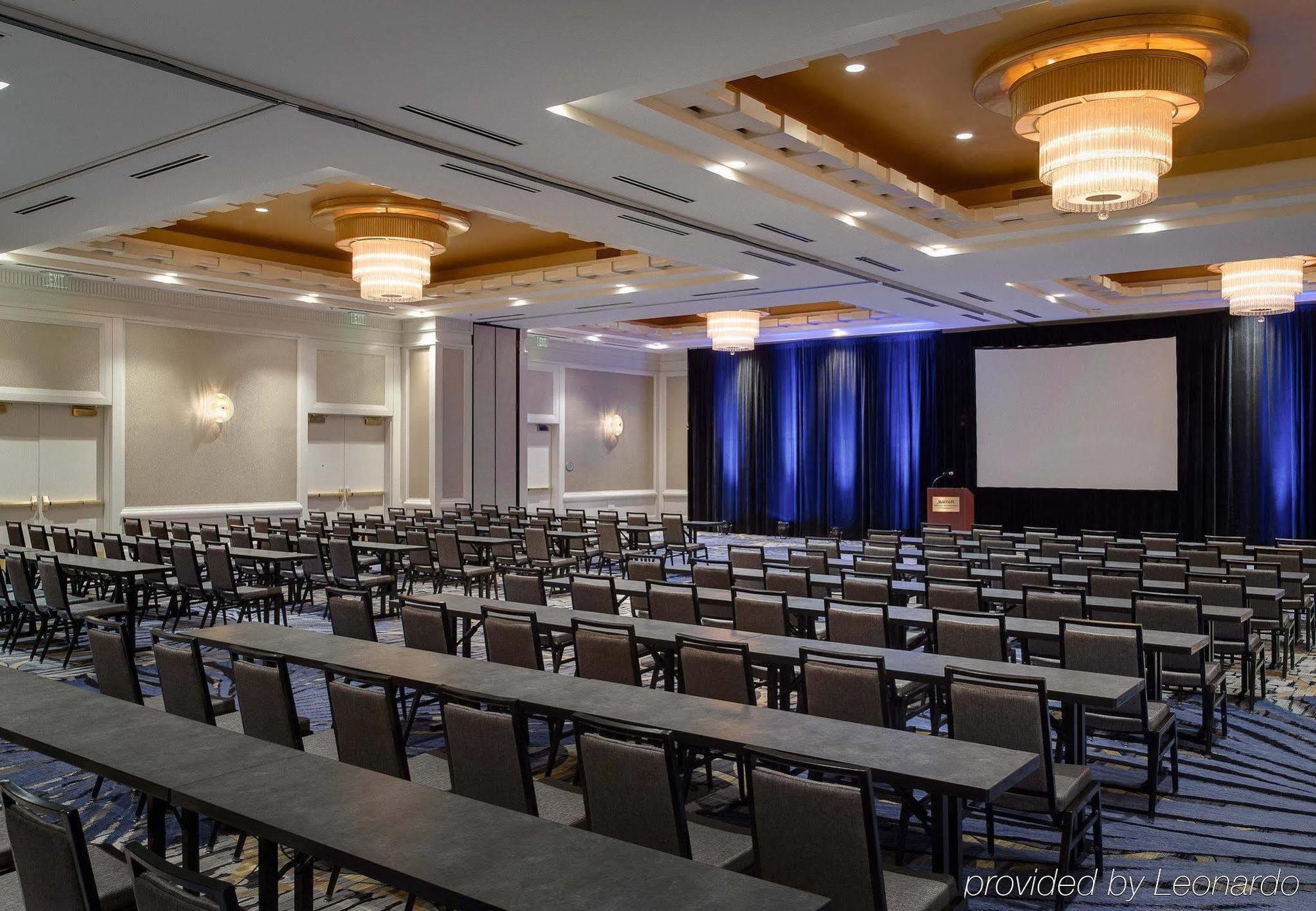Marriott Waterfront Hotel 4*