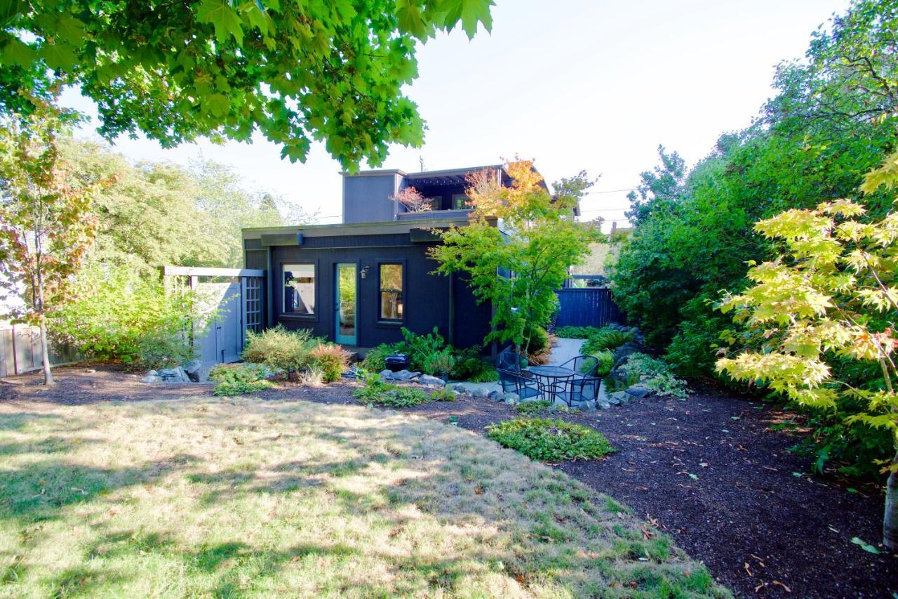 Apartment Phinney Ridge Flat With Backyard Oasis *