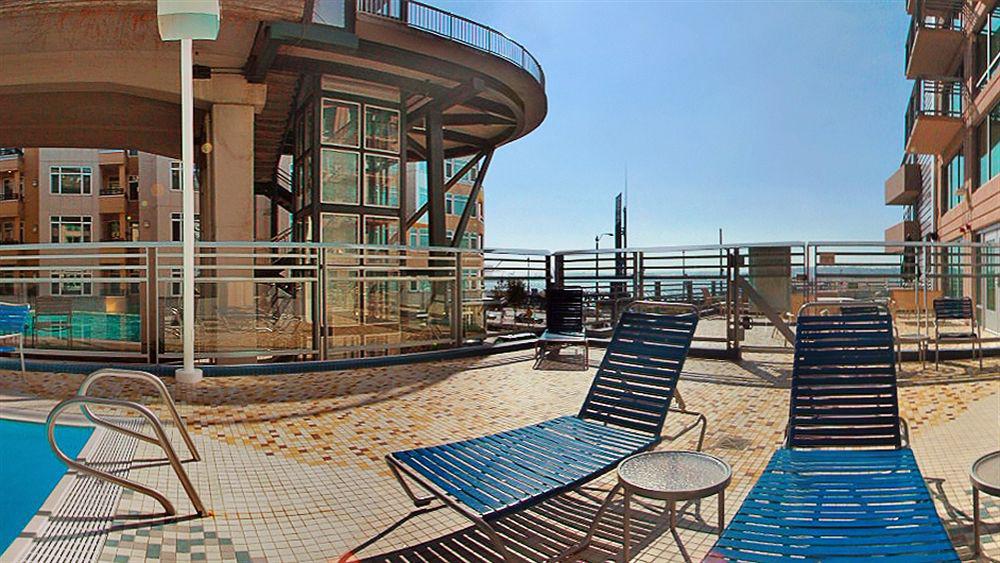 Marriott Waterfront Hotel
