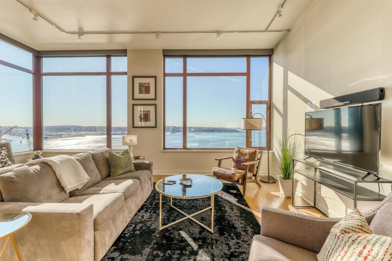 Harbor Steps Bay View Penthouse * Seattle