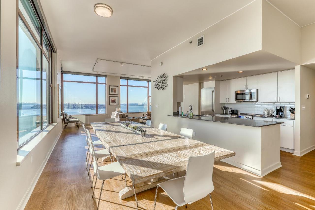 Harbor Steps Bay View Penthouse Apartment