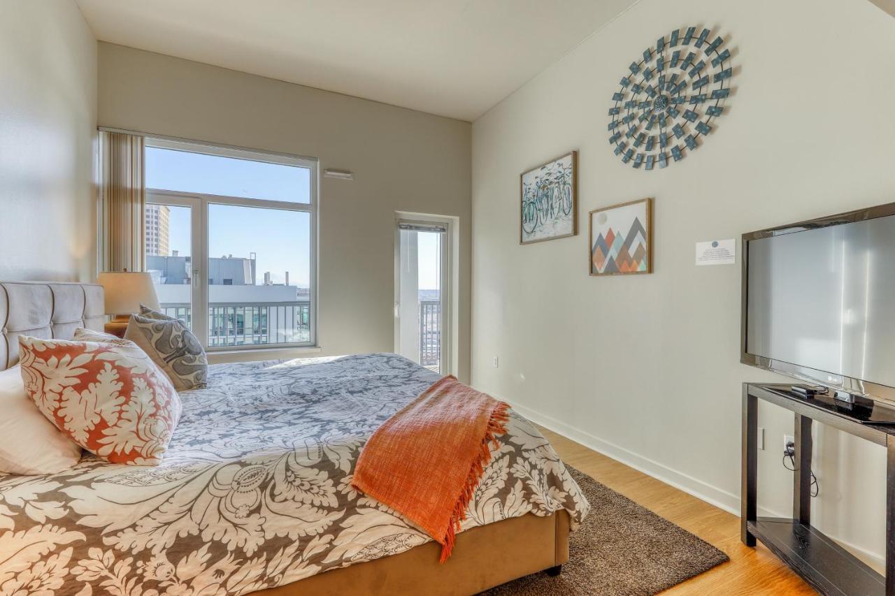 Harbor Steps Bay View Penthouse * Seattle