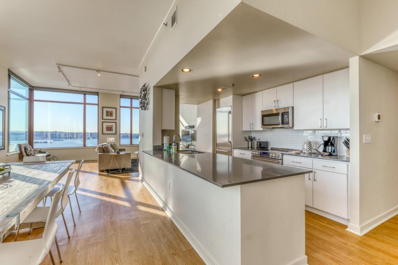 Harbor Steps Bay View Penthouse * Seattle