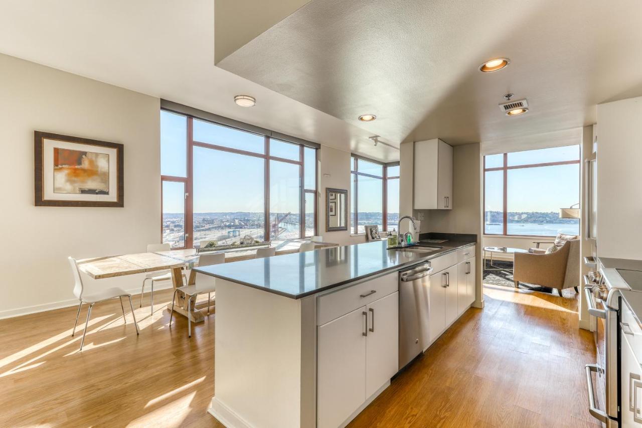 Harbor Steps Bay View Penthouse *