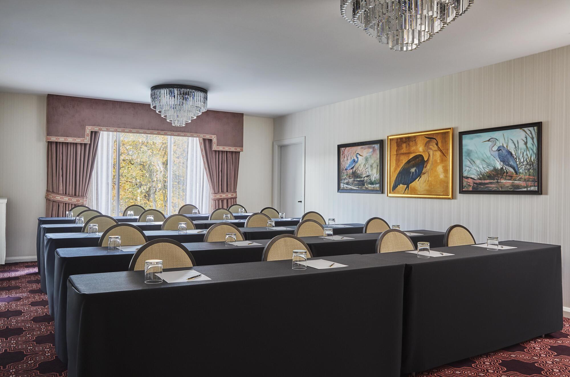 Graduate By Hilton Hotel Seattle