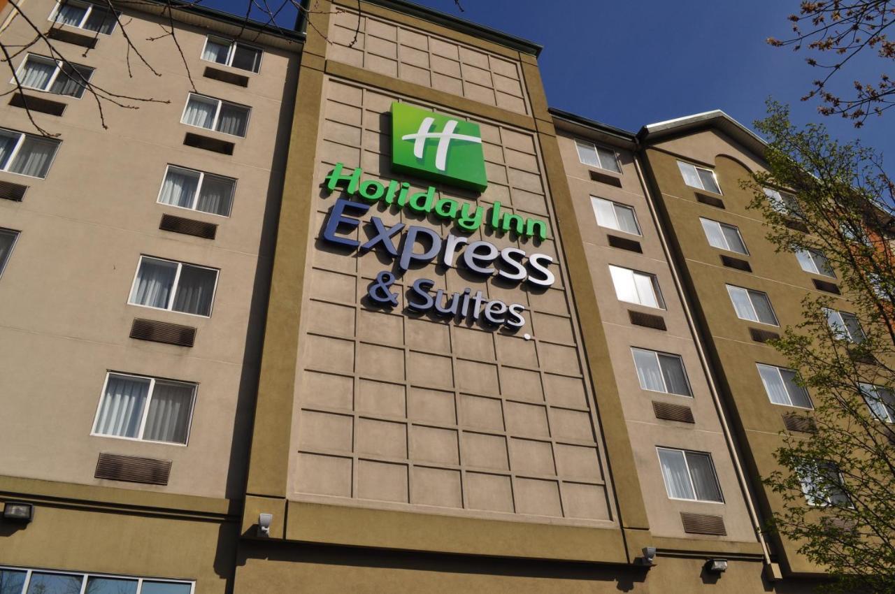Express & - Center 3*