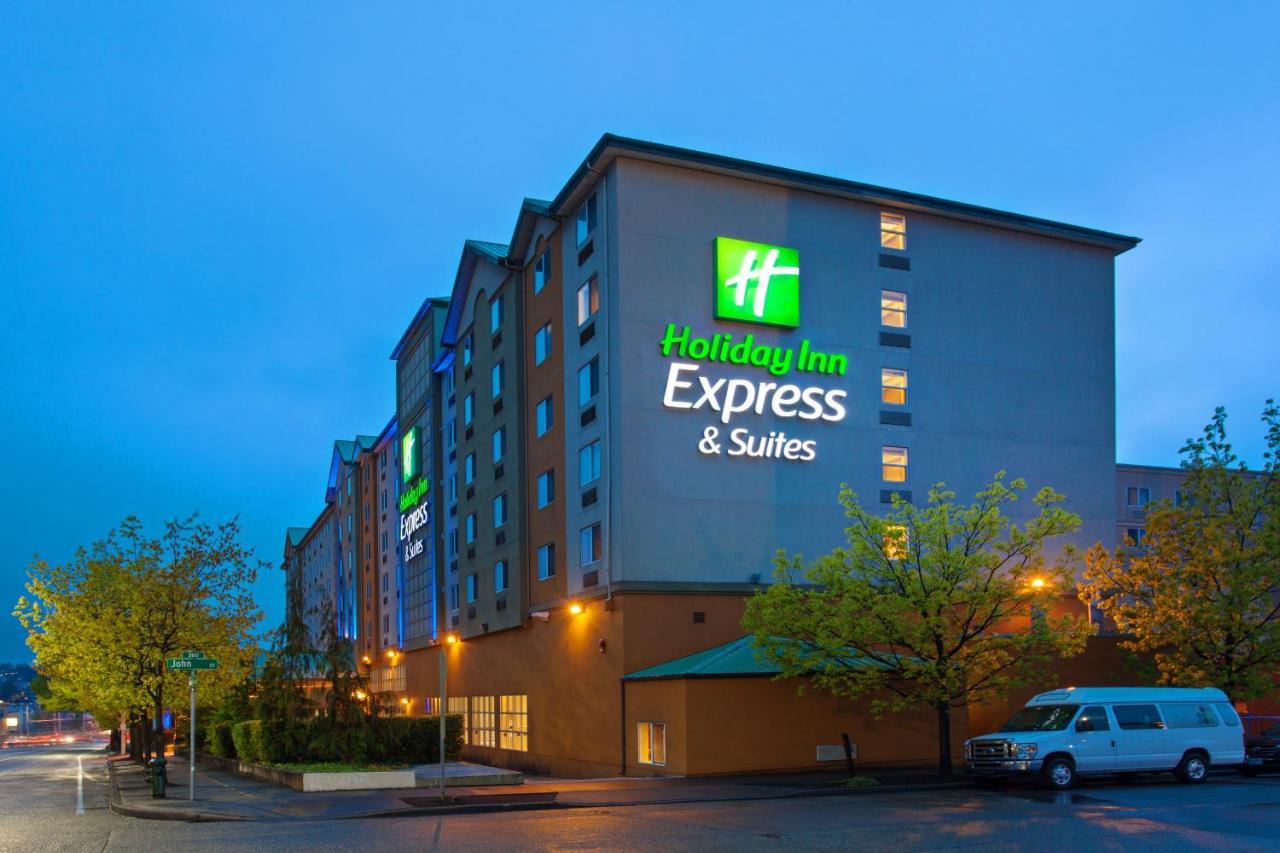 Express & - Center 3*