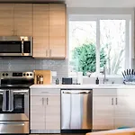 Sky Mark Lux 1 - Modern Elegance In Downtown Seattle