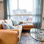 Sky Mark Lux 1 - Modern Elegance In Downtown Seattle