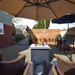 Modern Seattle Oasis