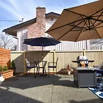 Modern Seattle Oasis