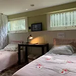 Comfy Sunny Room Near U-District And Downtown
