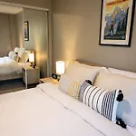 2Br Downtown Convention Center Near Attractions