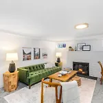 Lilac In Law, Picturesque Lower Unit