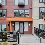 First Hill Studio W Gym Roof 90 Walk Score Sea-148