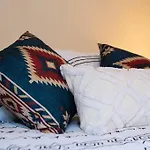 Snug Suite Near Greenlake!