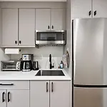 Modern Apartment Near Light Rail