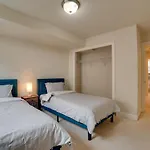 Airy Seattle Apartment About 7 Mi To Downtown!