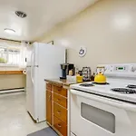 Scandi Boho Seattle Apartment, Walk To Waterfront!