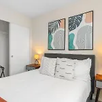 Red Maple Retreat In Leschi